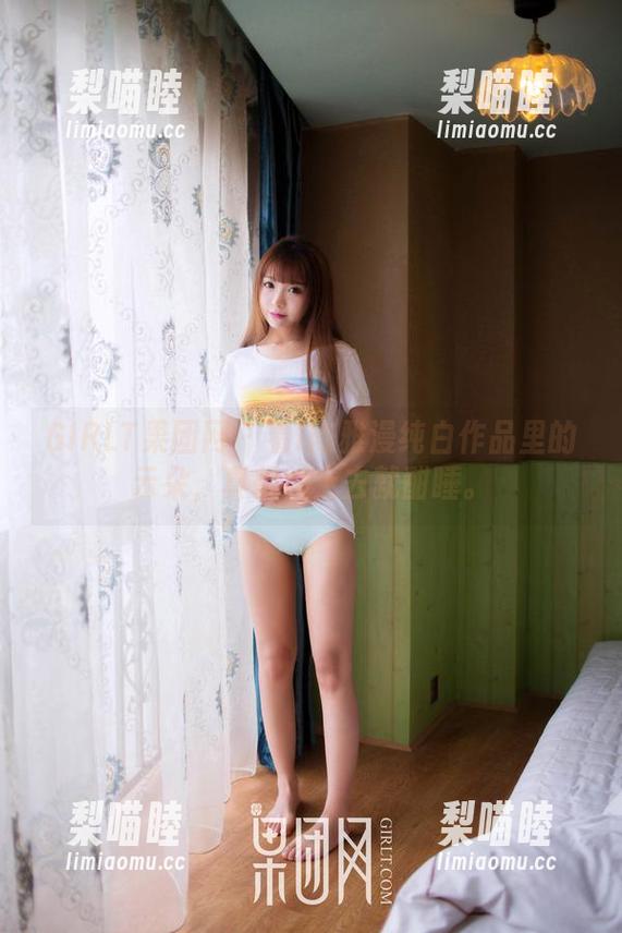 GIRLT果团网-陈雅漫 GIRLT果团网 - 看!陈雅漫纯白作品里的云朵,真想躺上去就酣睡。