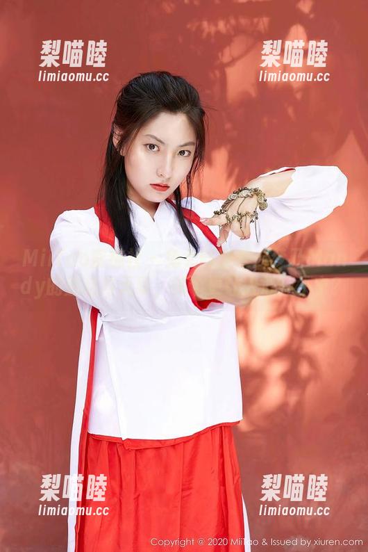 MiiTao蜜桃社-梦乃Mandy MiiTao蜜桃社 - 兔女郎图集:梦乃Mandy的魅惑与无辜,哪个更让人心神不宁?