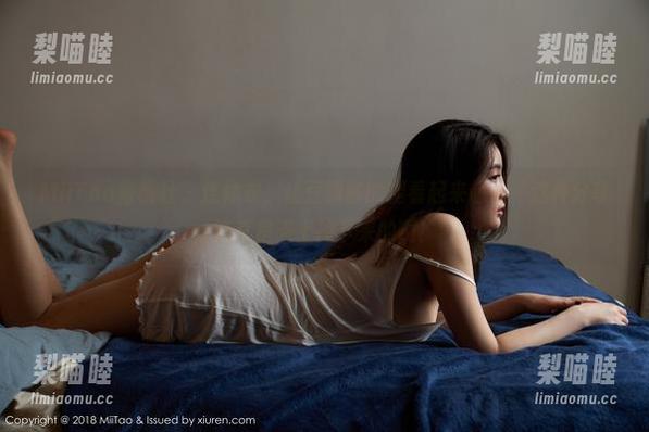 MiiTao蜜桃社-豆瓣酱 MiiTao蜜桃社 - 连体衣,让豆瓣酱的腿看起来超长,这种分享简直是天上掉下来的啊!