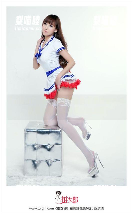TuiGirl-王明明 TuiGirl - 在泳池边静静看王明明的作品,咋就觉得这水是最好的滤镜?