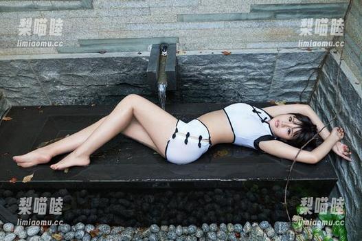 TuiGirl推女郎-赵惟依 TuiGirl推女郎 - 想当修女?先来下载赵惟依这款图包,可能会让你堕落成“修女妹”!