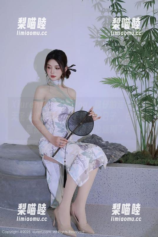 Xiuren秀人网 - tina_甜仔的连衣裙与无圣光的相遇：一个模糊的日子，白天和黑夜都来了，搞得我也迷糊了。