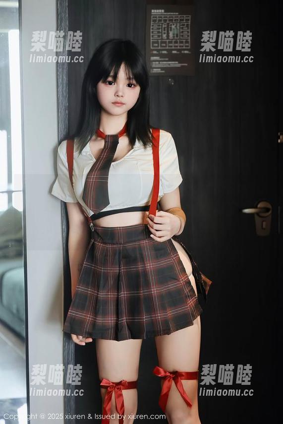 Xiuren秀人网 - 原图第一手：娜露selena的“日常”，这一脸看似懒散其实很会心计。