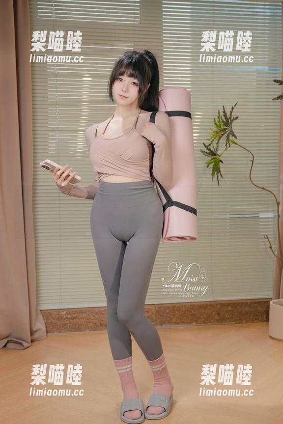 免费写真，那只Yiko湿润兔的修女造型你敢看嘛？