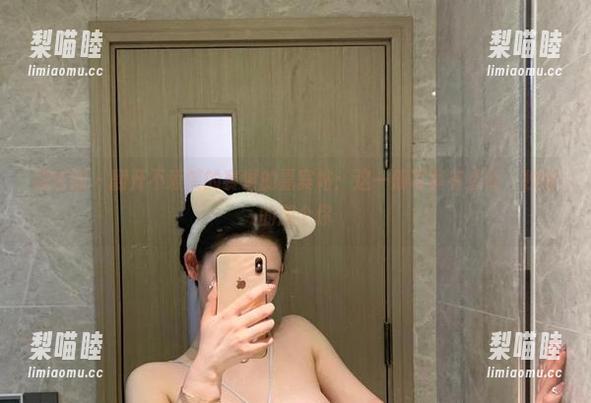 不爱笑的赛琳 微密圈 - 翻开不爱笑的赛琳的嘉宾帖:这一册写真有点毒,秒懂的那个你