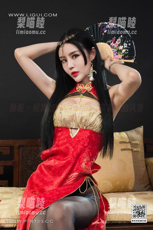 丽柜 - 短裙加琳达，高清写真集里的风景总是迷人。