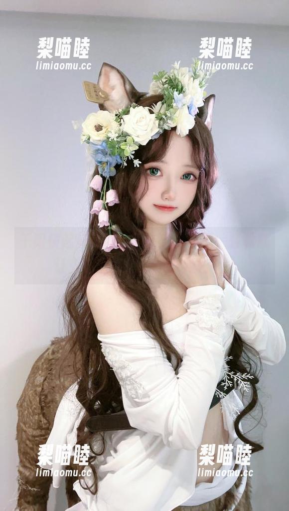 千阳快起床 千阳快起床和她的“灰丝”作品,轻松就让人游离在想象和现实之间。