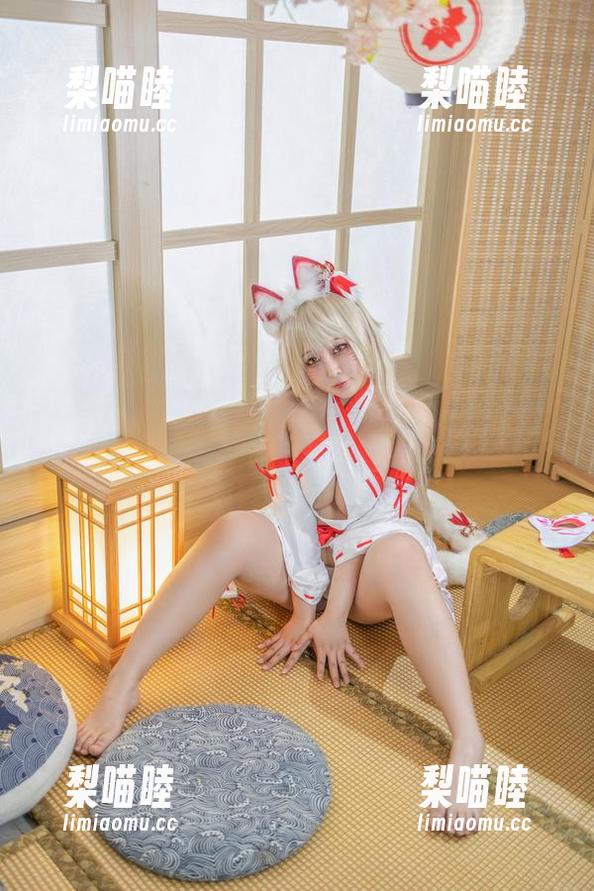这个魅魔cos，咔喵KANEKO真的是让我再次怀疑造梦师的存在感啊。