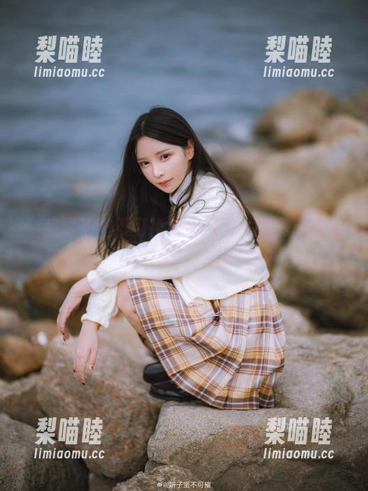 妍子坚不可摧 聚焦妍子坚不可摧与牛仔裤,这美图合集里藏着小心思