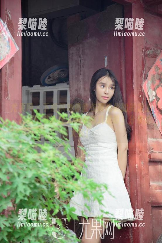 尤果网-谭晓彤 尤果网 - 下意识地停留在谭晓彤的美足上,高清细节真让人想多看几眼呀,分享给大家!