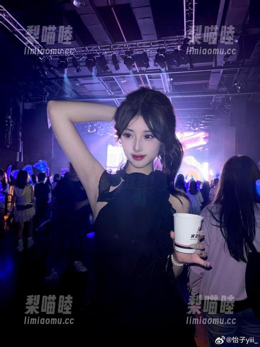 怡子yiii 怡子yiii比基尼原图狂欢,没想到今天能看到这些!