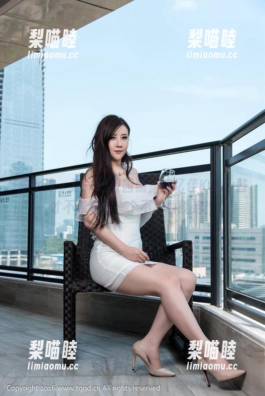 推女神 - 这一组校园照，施忆佳Kitty酱才不希望你一个不下载就走！