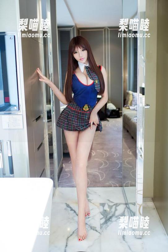 推女郎-纯小希 推女郎 - 修女小心翼翼又放肆,纯小希的私拍挺有意思的