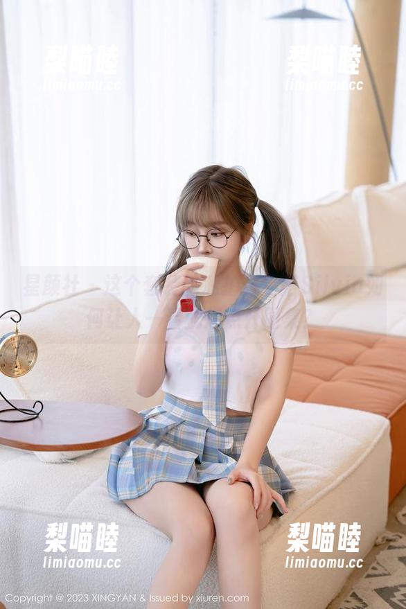 星颜社-易阳Silvia 星颜社 - 这个套装的私拍,易阳Silvia如何让人一看就想点开图集?