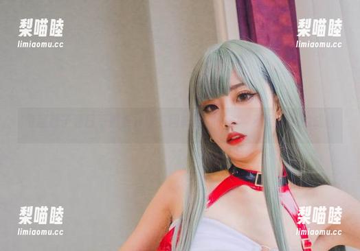 清颜颜子夏日写真集分享，回眸时那一丝“不经意”的成熟