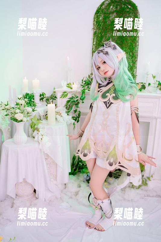 居然让爆机少女喵小吉穿上空姐服？这原图超值得拿来当壁纸啊！