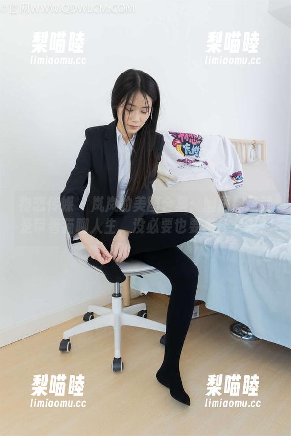 物恋传媒 - 岚岚的美图合集：幽居禅意就是带着猫聊人生，没必要也要求什么吧？