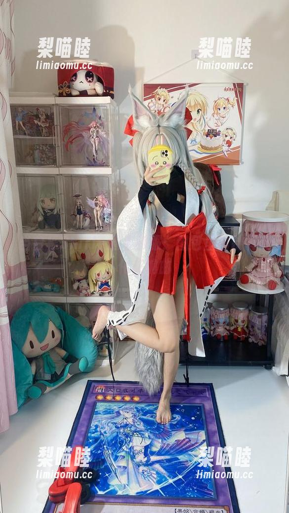 当白栎Shirly遇上和服：图包里的别样文化交响曲