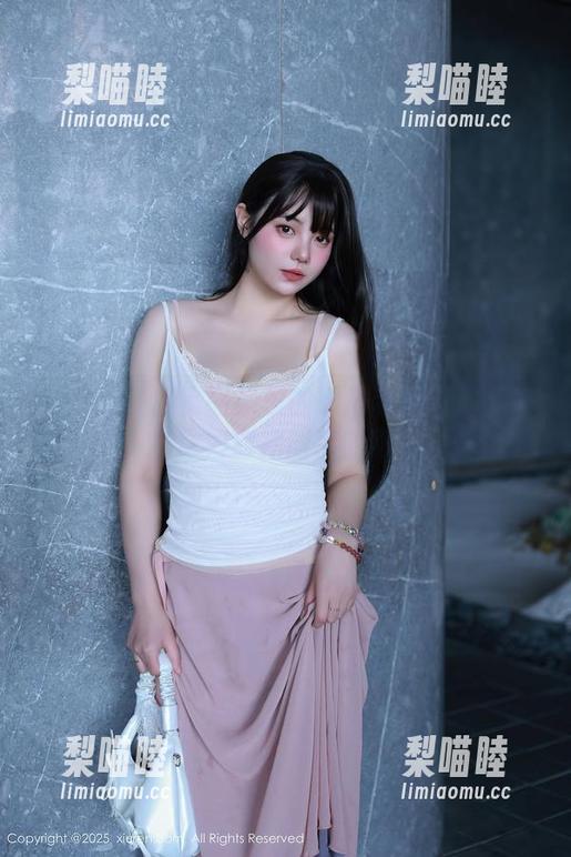 秀人网-周慕汐fairy 秀人网 - 私房图集里的职场制服:周慕汐fairy教你如何把同事的眼神拉满!