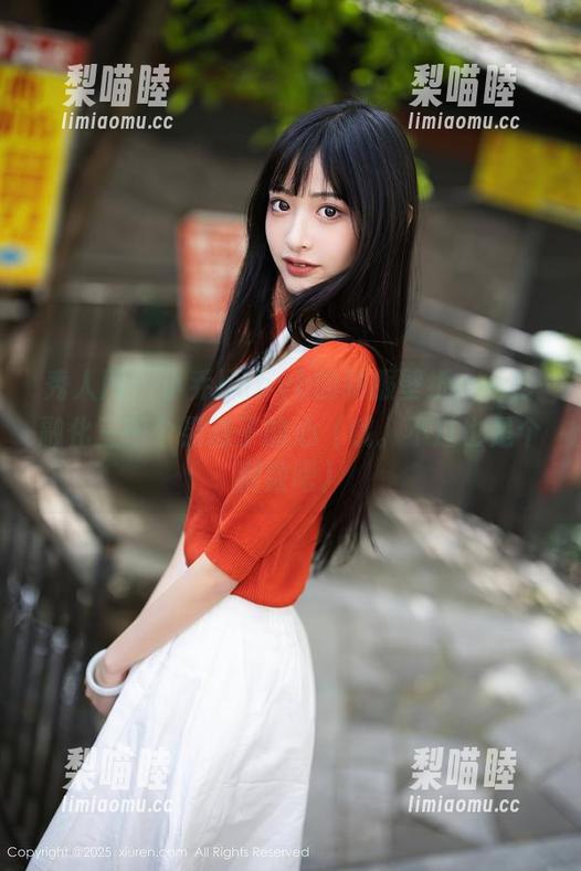 秀人网 - 小乔babyb的制服壁纸：一秒融化三千个男孩子的心（哦。不过也是个别数吧）