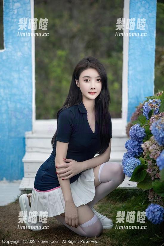 秀人网-月夕Lily 秀人网 - 月夕Lily的私拍无法抗拒,一封来自姐姐的甜蜜信。