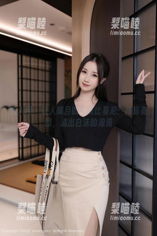 秀人网 - 让人瞩目的白沫比基尼：高清美图，溢出白沫的浪漫