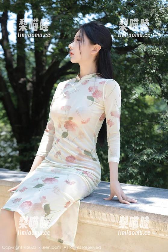 秀人网 - 私拍也很“轻松”：透明的趁热拿铁latte让你无法忽视
