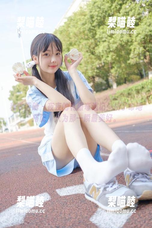 稚乖画册-夜夜 稚乖画册 - 夜夜的礼服奇遇记:拼了命地搭配,只为那一瞬最美好。