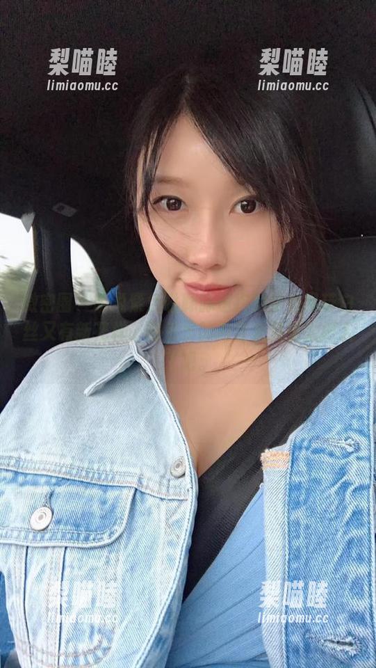 紫色哒豚豚 微密圈 - 听说紫色哒豚豚这次的全套吊带白丝又有新花样,图包里的内容未免也太抓人了吧。
