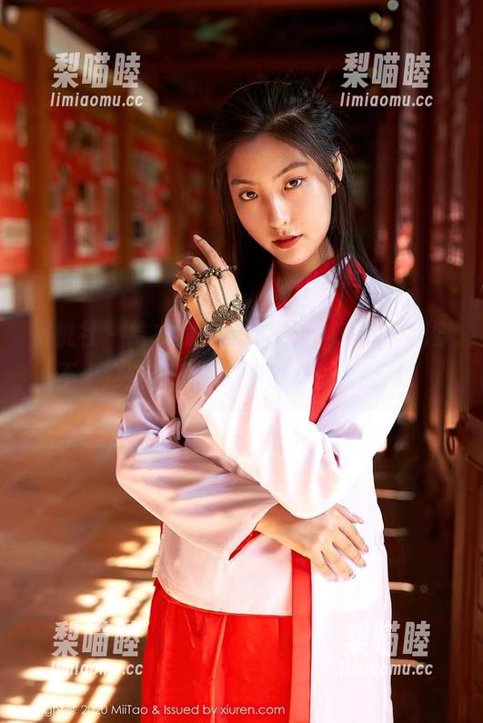 蜜桃社 - 结衣的连衣裙美图，直逼“我穿不上这些裙子”的冲动，快收图包！