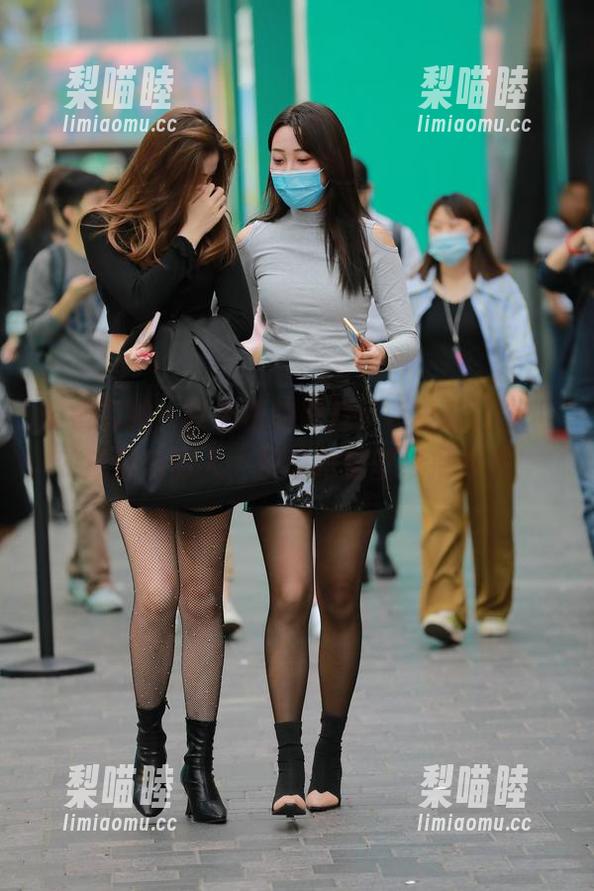 魔镜街拍 魔镜街拍:白色裙装照片,听说能让你也变成都市丽人,快来把这壁纸攒起来!